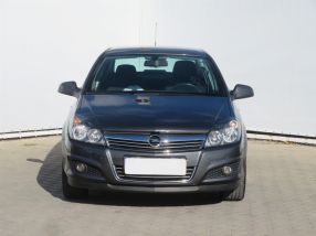 Opel Astra - 2011