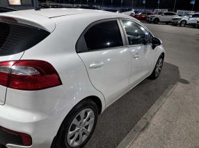 Kia Rio - 2016