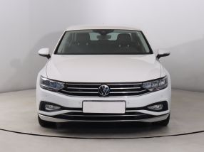 Volkswagen Passat - 2021