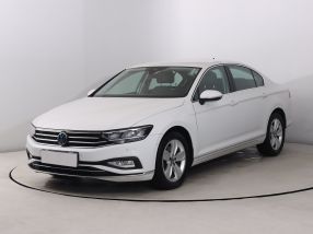 Volkswagen Passat - 2021