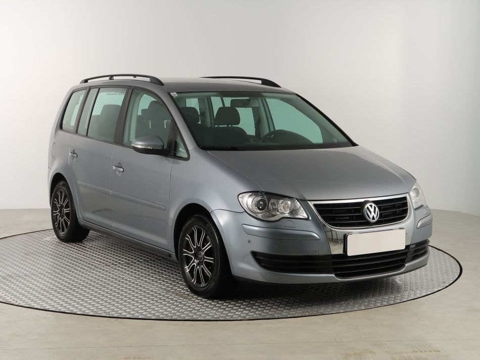 Volkswagen Touran - 2010