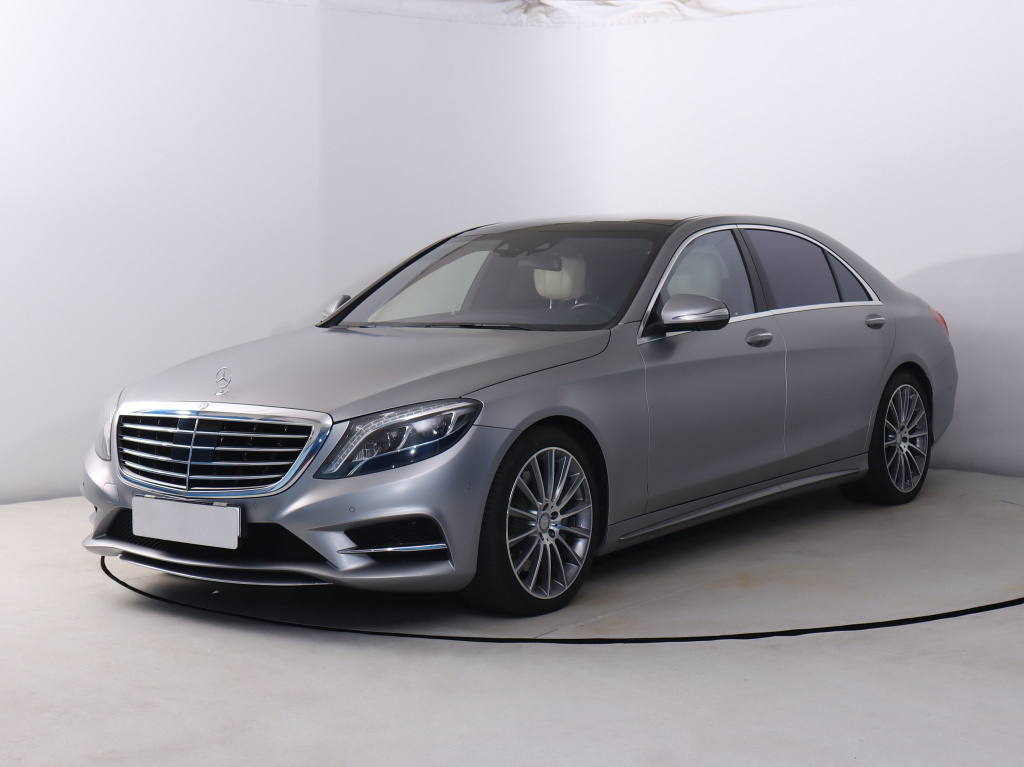 Mercedes-Benz S