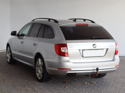 Škoda Superb 2010
