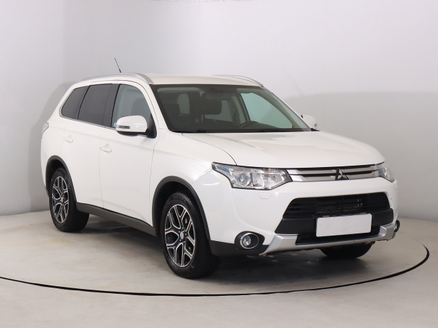 Mitsubishi Outlander 2015