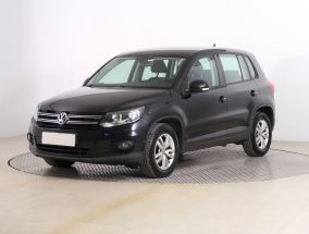 Volkswagen Tiguan - 2015
