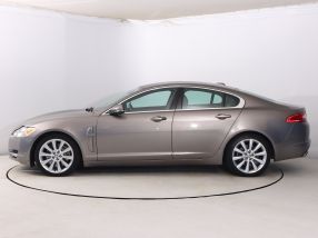 Jaguar XF - 2010