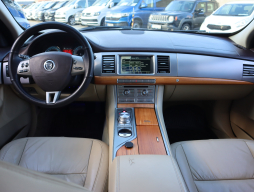 Jaguar XF 2010