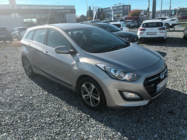 Hyundai i30 2016