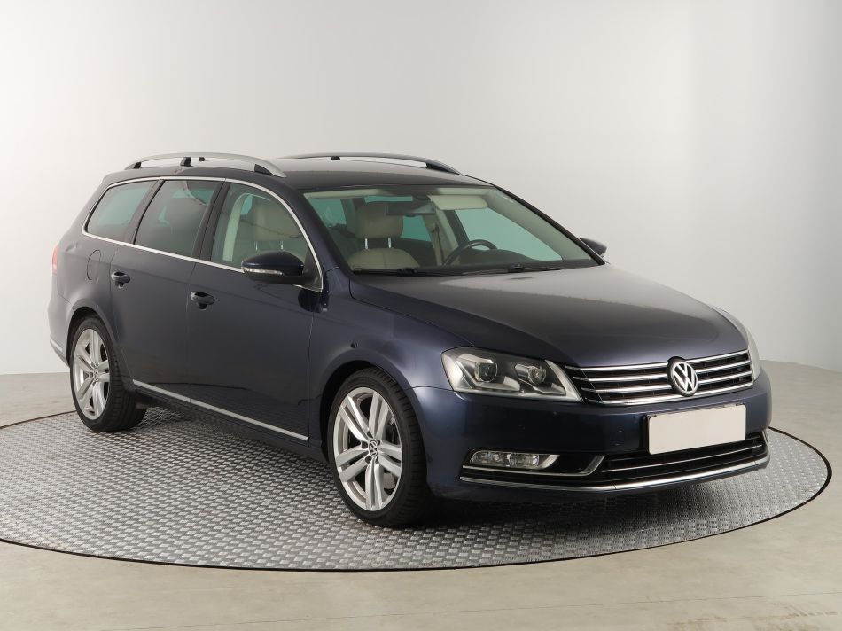 Volkswagen Passat - 2012