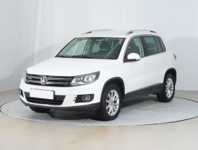 Volkswagen Tiguan - 2011
