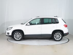 Volkswagen Tiguan - 2011