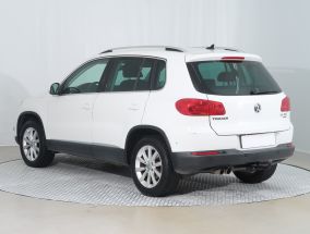 Volkswagen Tiguan - 2011