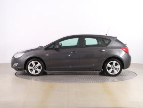 Opel Astra - 2010