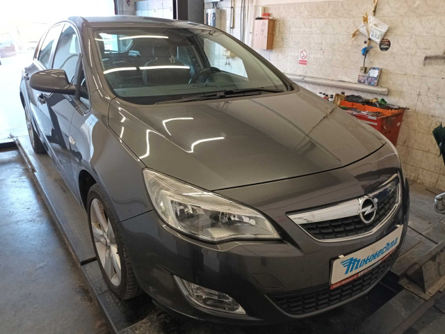 Opel Astra 2010