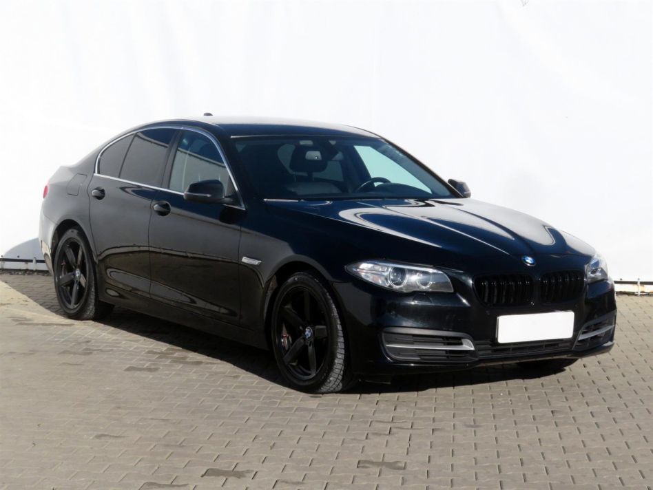 BMW 5 - 2015