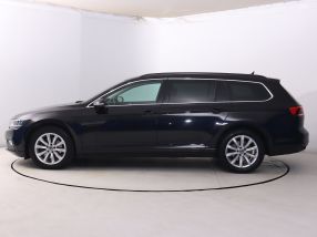 Volkswagen Passat - 2021