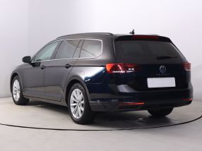 Volkswagen Passat - 2021