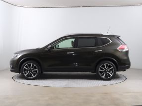 Nissan X-Trail - 2016