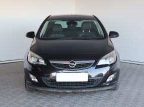 Opel Astra - 2012