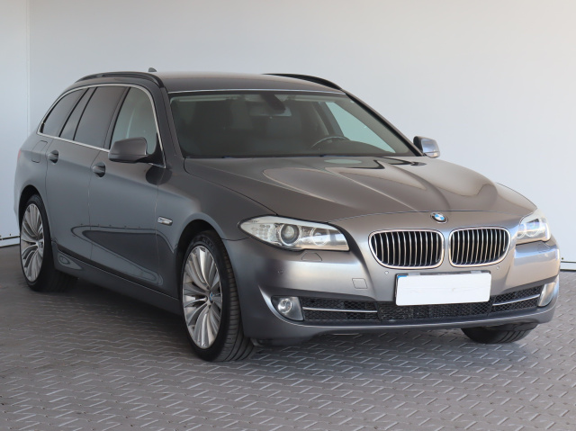 BMW 5 2011