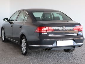 Volkswagen Passat - 2012