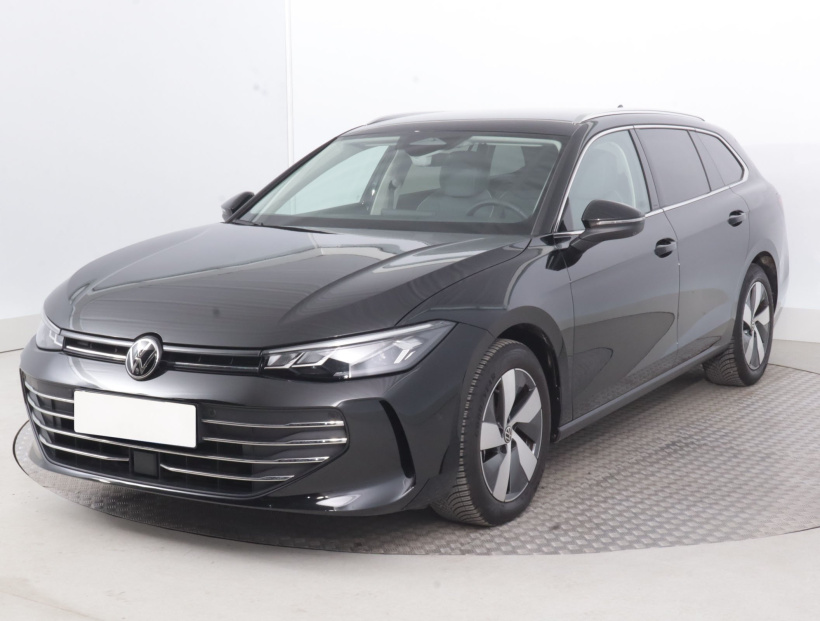 Volkswagen Passat, 2024