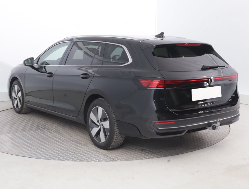 Volkswagen Passat, 2024