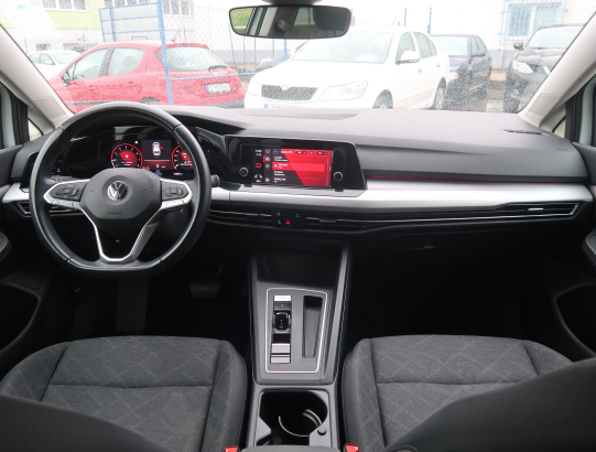 Volkswagen Golf 1.5 eTSI