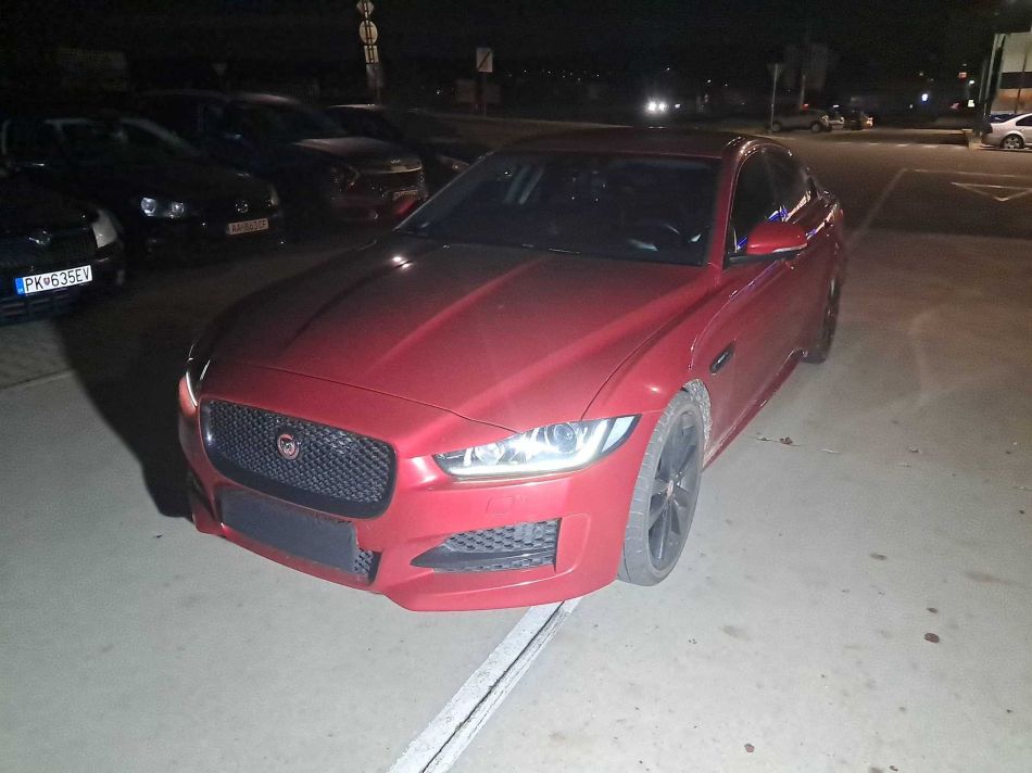 Jaguar XE - 2015