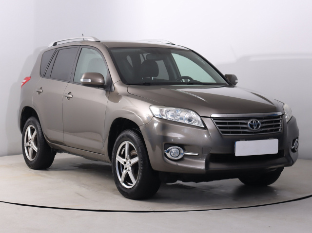 Toyota RAV4 2011