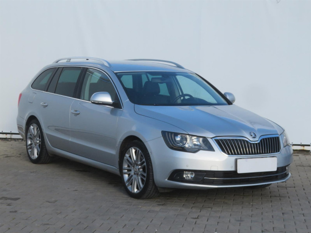 Škoda Superb 2014
