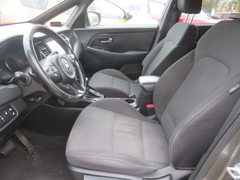 Kia Carens