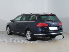 Volkswagen Passat - 2011