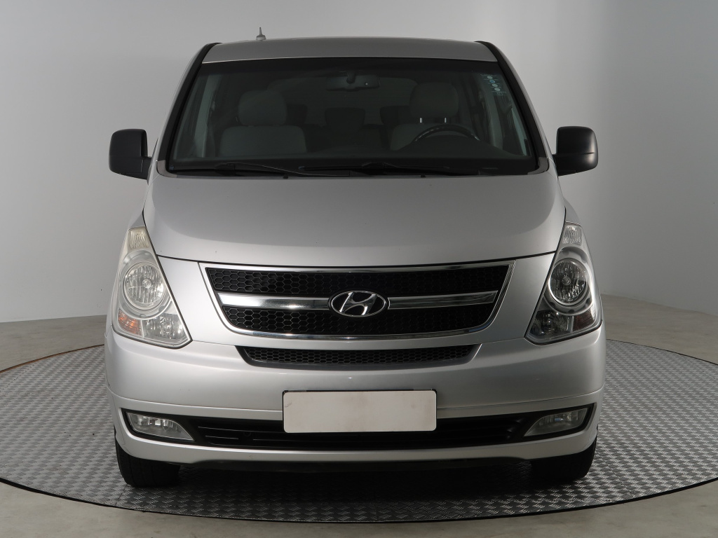 Hyundai H-1 Tour