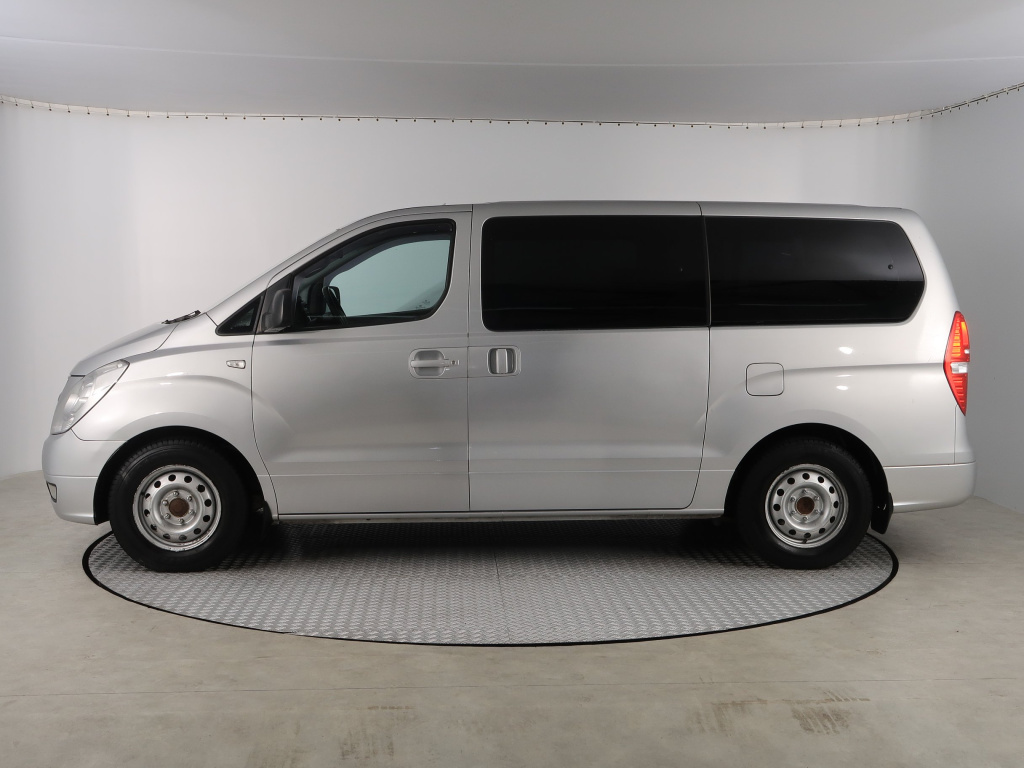 Hyundai H-1 Tour