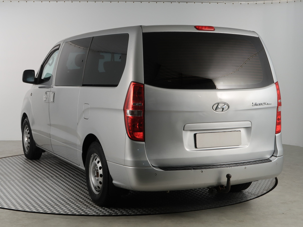 Hyundai H-1 Tour