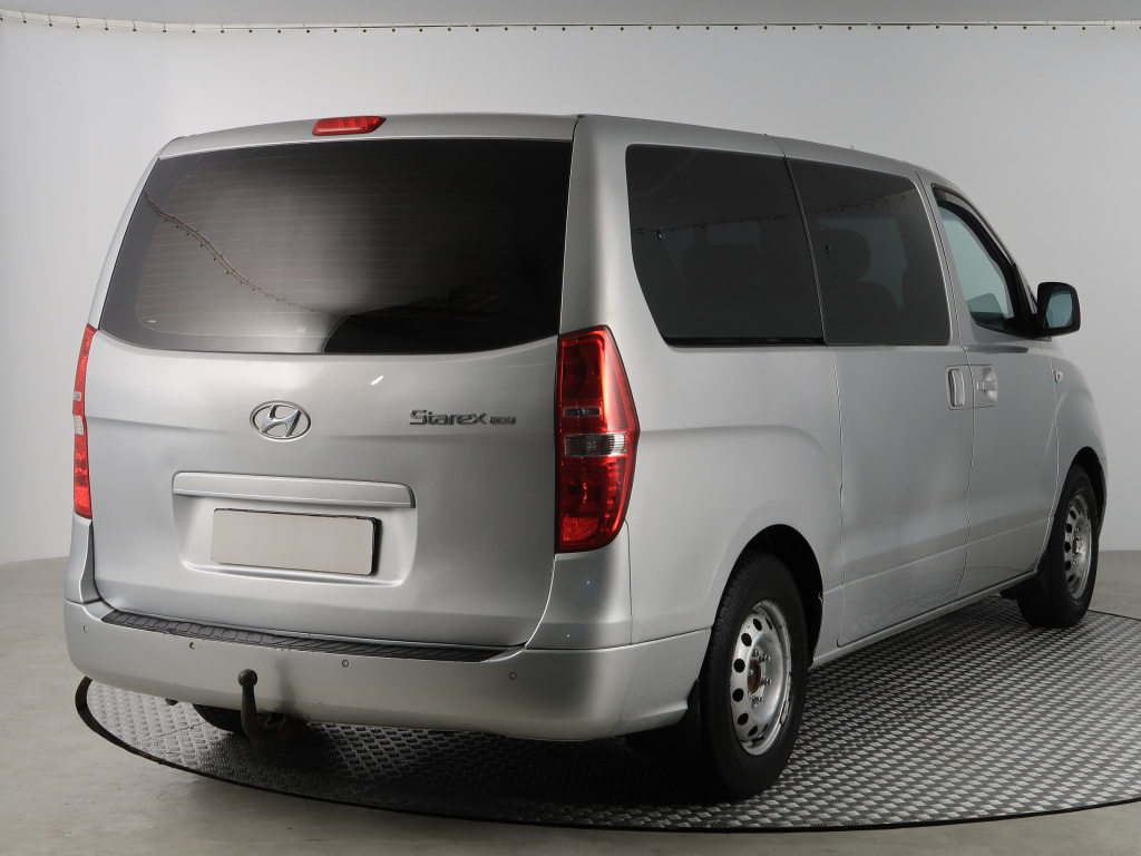 Hyundai H-1 Tour