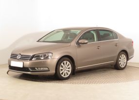 Volkswagen Passat - 2012