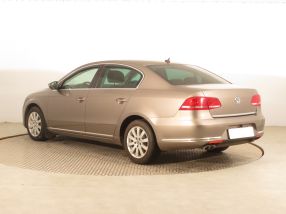 Volkswagen Passat - 2012