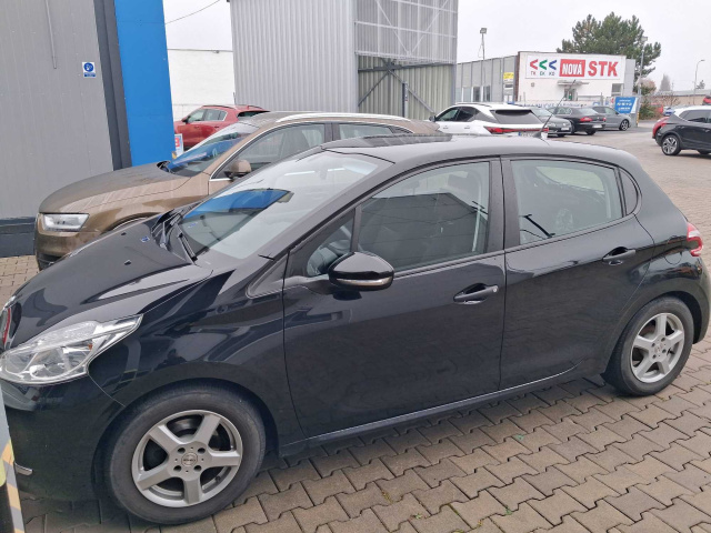 Peugeot 208 2014