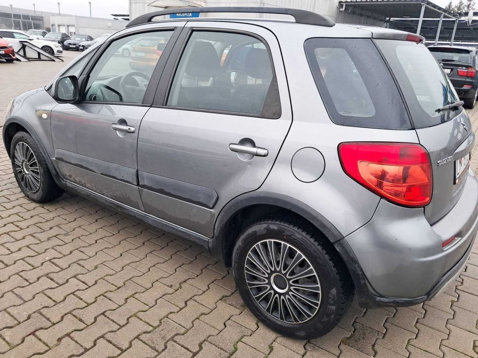 Suzuki SX4 - 2011