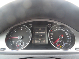 Volkswagen Passat 2011