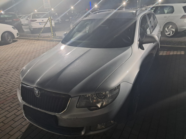 Škoda Superb 2011