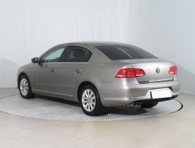 Volkswagen Passat - 2013