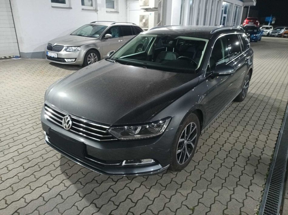 Volkswagen Passat - 2016