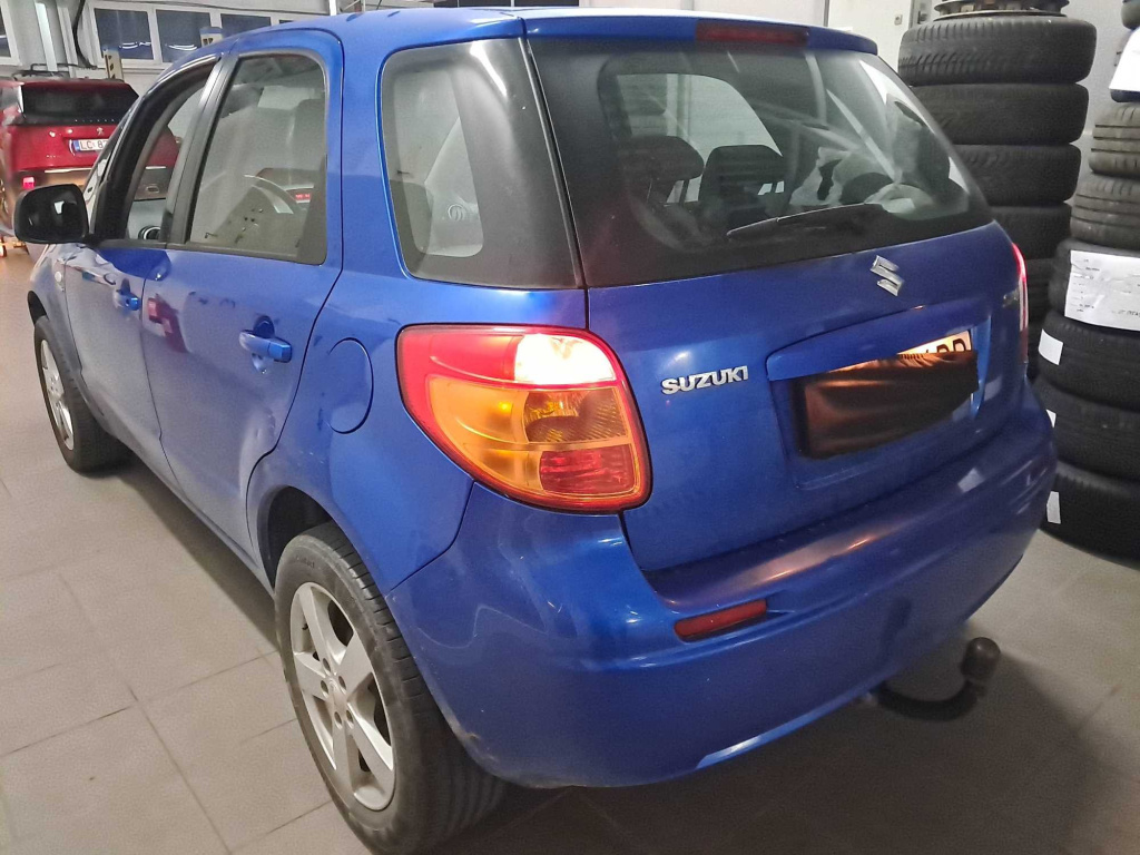Suzuki SX4
