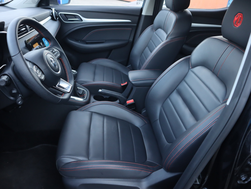 MG ZS SUV, 2025
