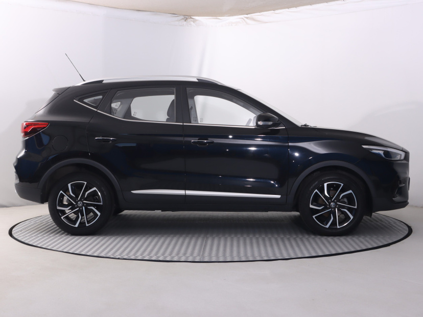 MG ZS SUV, 2025