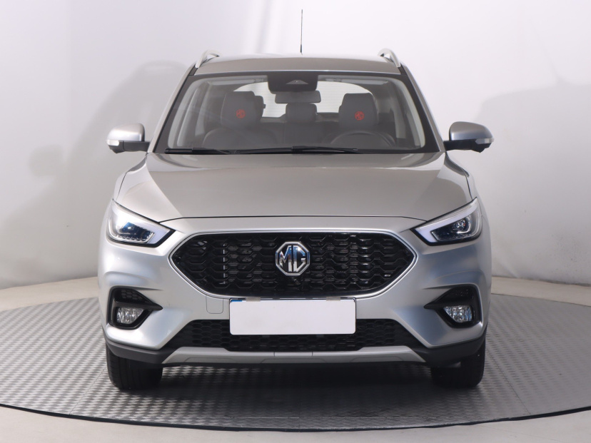 MG ZS SUV, 2025