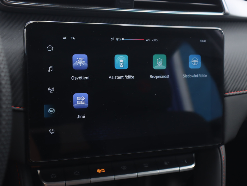 MG ZS SUV, 2025